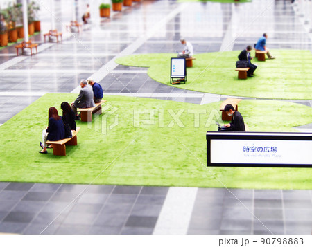 時空の広場　大阪駅 90798883