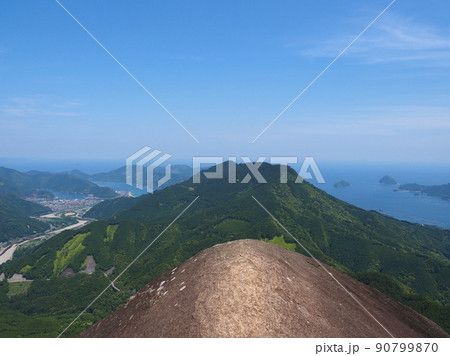 三重県便石山の象の背の岩から見る絶景の写真 三重県便石山の象の背の岩から見る絶景の写真 90799870