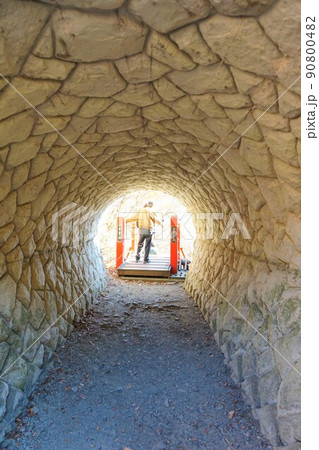 トンネル ブロック 石積み けさかけ橋 小中大滝 紅葉 トンネル ブロック 石積み けさかけ橋 小中大滝 紅葉 90800482