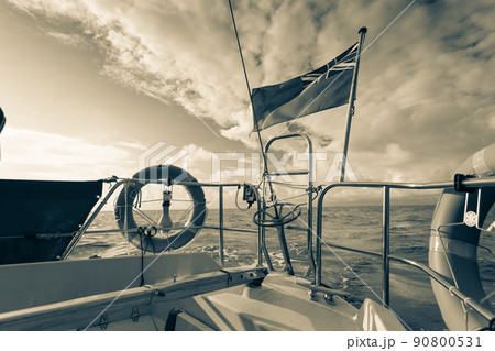 Civil banner United Kingdom flag on sailing boat 90800531