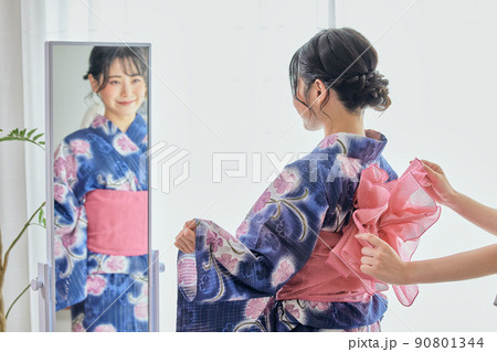 浴衣女性 浴衣女性 90801344