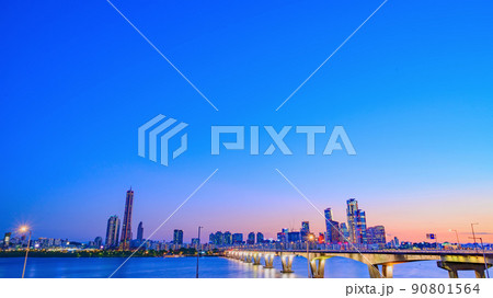 風景 夕方 漢江 90801564