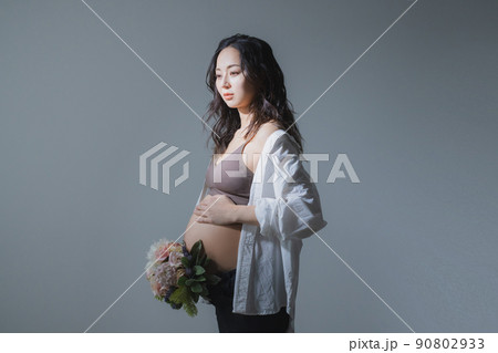 マタニティ　お腹　妊婦 90802933