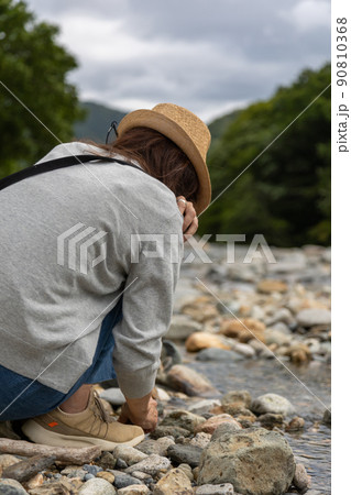 谷川岳の清流 湯桧曽川の河原 谷川岳の清流 湯桧曽川の河原 90810368