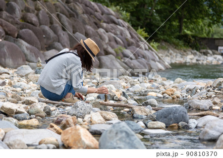 谷川岳の清流 湯桧曽川の河原 谷川岳の清流 湯桧曽川の河原 90810370