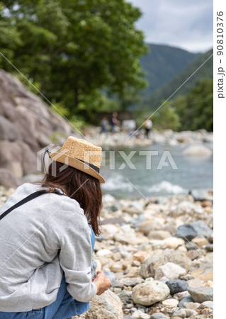 谷川岳の清流 湯桧曽川の河原 谷川岳の清流 湯桧曽川の河原 90810376