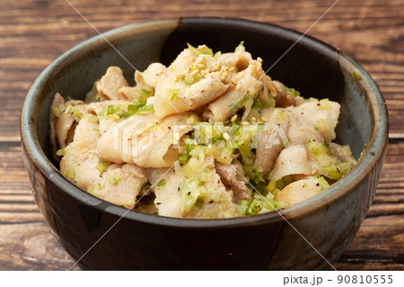 豚バラネギ塩丼 豚バラネギ塩丼 90810555