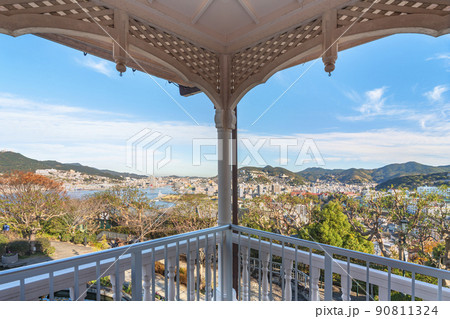 [九州・長崎] グラバー園の旧三菱第2ドックハウスの外廊下から見た俯瞰図のパノラマ。 90811324