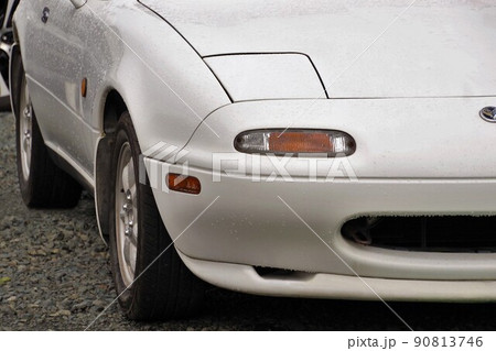 自動車イメージ　日本のスポーツカー　ユーノスロードスター 90813746