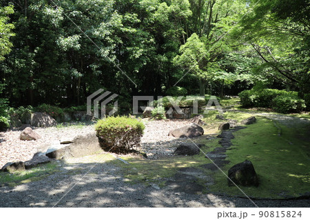 丹羽氏の居城だった岩崎城跡の二の丸庭園(愛知県日進市) 丹羽氏の居城だった岩崎城跡の二の丸庭園(愛知県日進市) 90815824