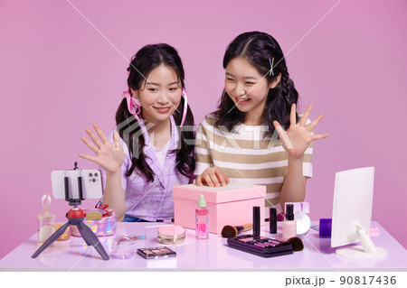 mz generation, asian girl students on beauty live photos image mz generation, asian girl students on beauty live photos image 90817436