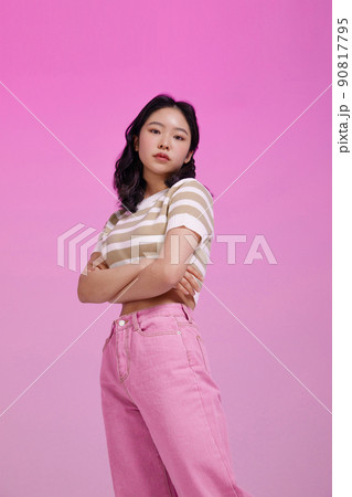 mz generation, a confident pose asian girl student photo image 90817795