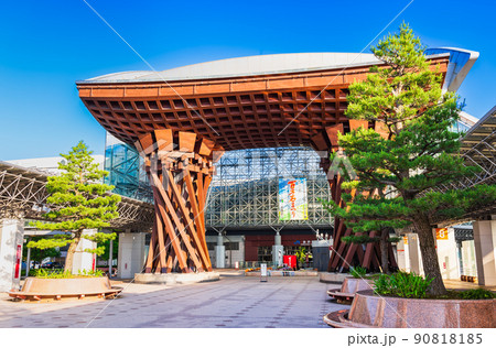 金沢駅　鼓門 90818185