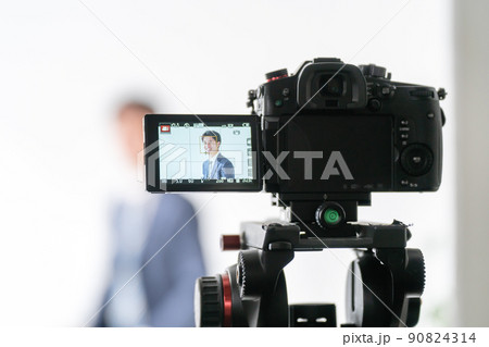 カメラマン 手元 写真 動画 ビジネスマン カメラマン 手元 写真 動画 ビジネスマン 90824314