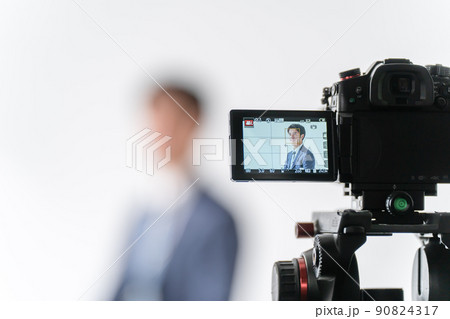 カメラマン 手元 写真 動画 ビジネスマン カメラマン 手元 写真 動画 ビジネスマン 90824317