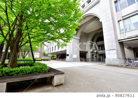 京都大学吉田南総合館　京都大学吉田南キャンパス　 90827611