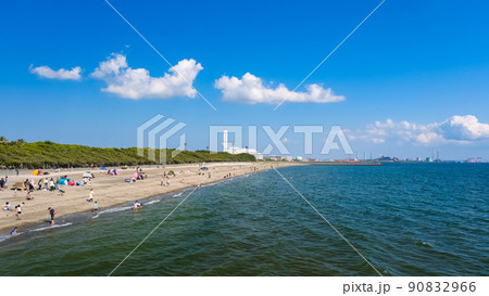 千葉市美浜区 GWで賑わう稲毛海浜公園、いなげの浜 90832966