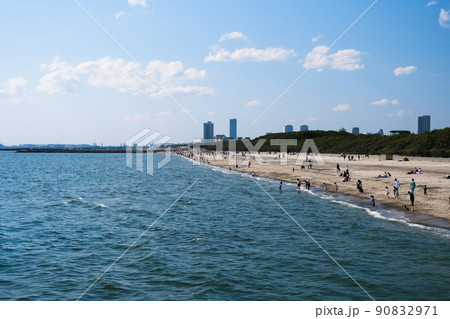 千葉市美浜区 GWで賑わう稲毛海浜公園、いなげの浜の写真素材 [90832971] - PIXTA