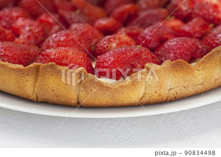 Strawberry tart close up 90834498