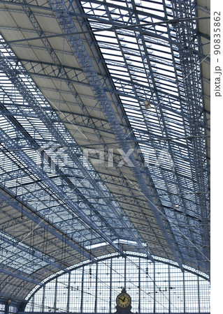 Glass roof of a station and clock 90835862