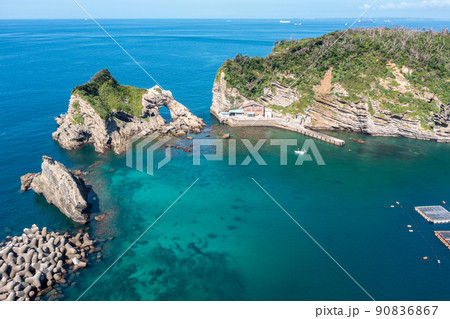 空撮「千葉県」千葉県の島・浮島（鋸南町） 90836867