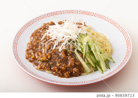 ジャージャー麺 90839713