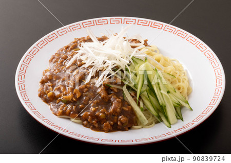 ジャージャー麺 90839724