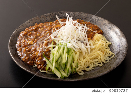 ジャージャー麺 90839727