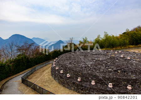 香川県は善通寺大麻山の古墳 香川県は善通寺大麻山の古墳 90842201