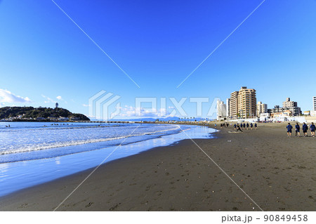神奈川県藤沢市・鎌倉市の湘南の冬 神奈川県藤沢市・鎌倉市の湘南の冬 90849458