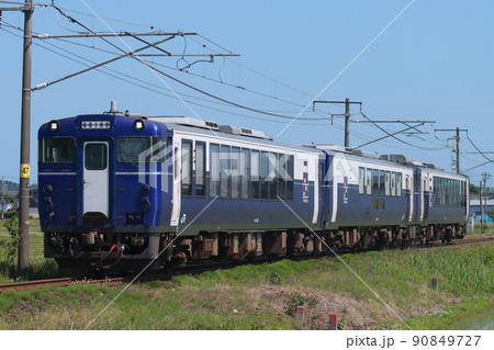 えちごトキめき鉄道を走行するキハ40系越乃Shu＊Kura号_2022/5/29撮影 90849727