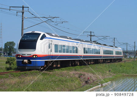 えちごトキめき鉄道を走行するE653系特急しらゆき号_2022/5/29撮影 90849728