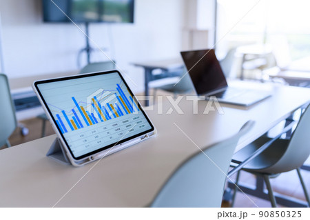 会議室　ビジネスシーン 90850325