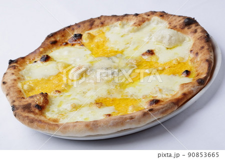焼き立ての美味しいチーズピッツァ 焼き立ての美味しいチーズピッツァ 90853665
