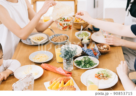 ホームパーティ・サステナブルな食卓・エコラップ・ヴィーガン　 90853715