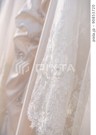 ウェディングドレス ドレス選び 美しいレース 90853720