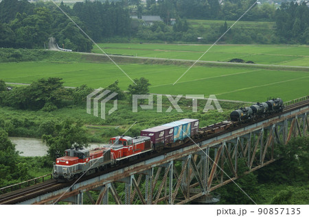 高山本線　笹津ー東八尾　JR貨物　DE10-1175＋DE10-1160（東新潟） 90857135