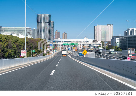 《東京都》首都高速・湾岸線を走行 《東京都》首都高速・湾岸線を走行 90857231