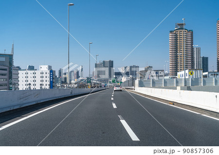 《東京都》首都高速・湾岸線を走行 《東京都》首都高速・湾岸線を走行 90857306