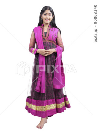 Indian woman in traditional sari dress standing 90863340