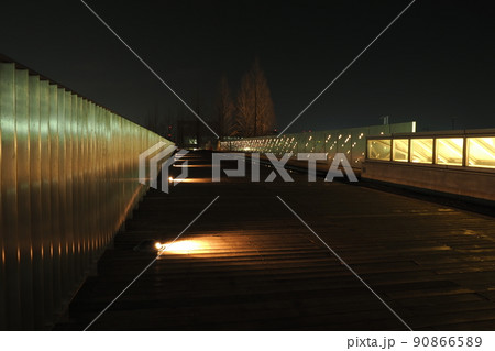 和泉市のシティプラザふきんの夜景 90866589