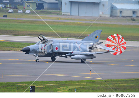 F-4ファントム着陸 ドラッグシュート F-4ファントム着陸 ドラッグシュート 90867558