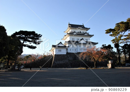 ある晴れた冬の日の小田原城天守閣 ある晴れた冬の日の小田原城天守閣 90869229