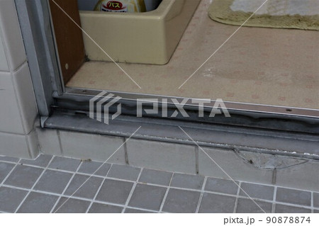 築35年の浴室 ドアの劣化 リフォーム 築35年の浴室 ドアの劣化 リフォーム 90878874