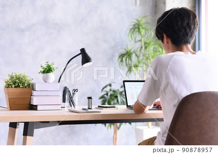 Image photo 90878957