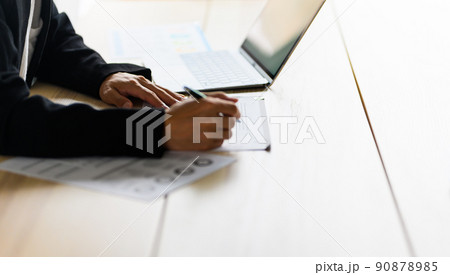 Image photo 90878985