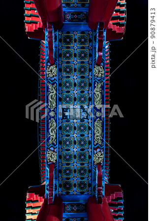 Detail of the Royal Jubilee Gate (Odeon circle) of landmark in Chinatown (Yaowarat Road) at the night. 90879413