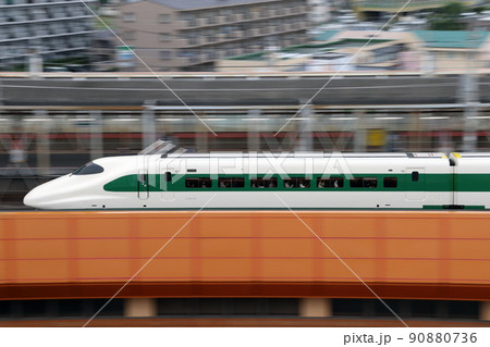 東北・上越新幹線E2系（200系カラー・緑帯車両） 90880736