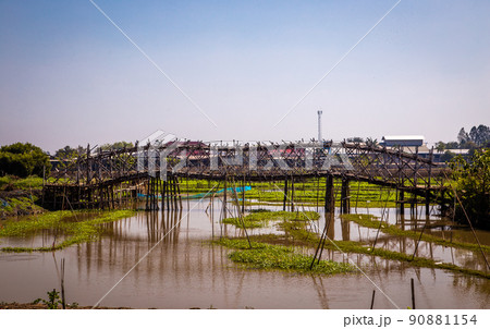 Aerial view of Sapan Khong Floating Market in Suphan Buri, Thailand Aerial view of Sapan Khong Floating Market in Suphan Buri, Thailand 90881154