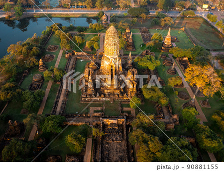Aerial view of Wat Phra Ram ruin temple in Phra Nakhon Si Ayutthaya, Thailand Aerial view of Wat Phra Ram ruin temple in Phra Nakhon Si Ayutthaya, Thailand 90881155